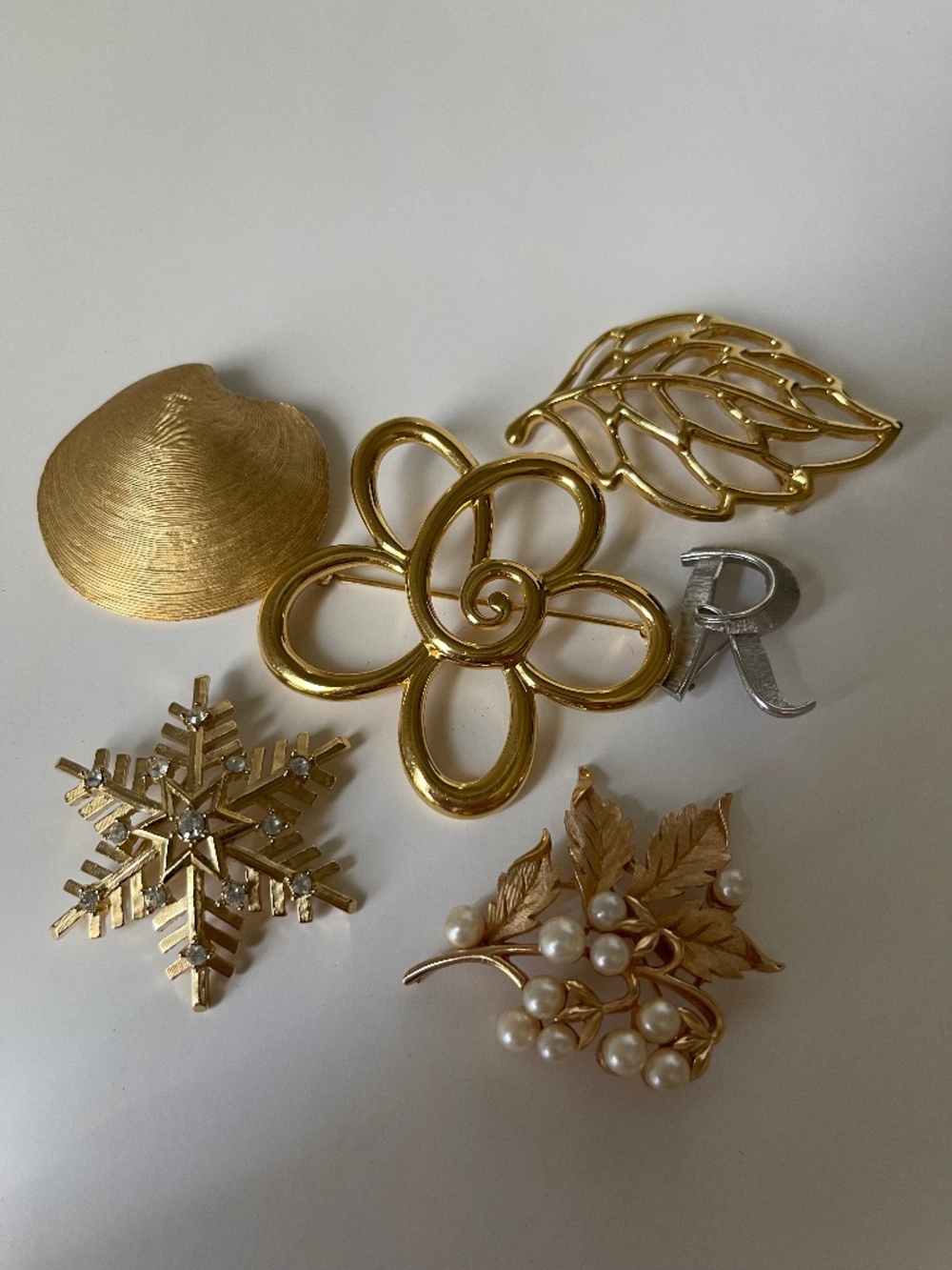 Vintage Trifari Gold And Silver Tones Brooches Tree Leaf  Brooch Shell 6PC Lot